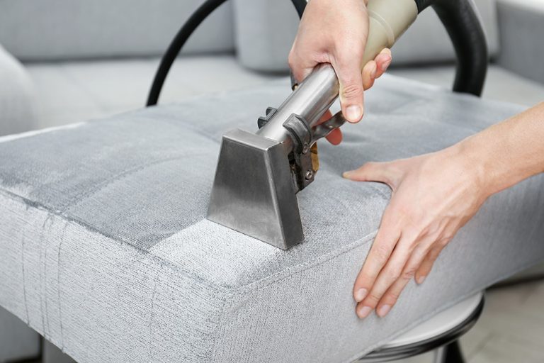 شركة تنظيف كنب في المزهر – دبي 0508108870 خصم 30%